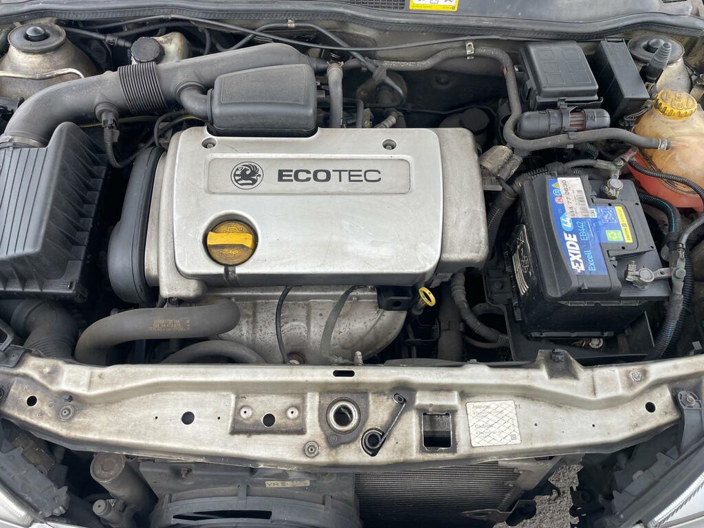 Vauxhall Astra Club 5-Door Grey #16