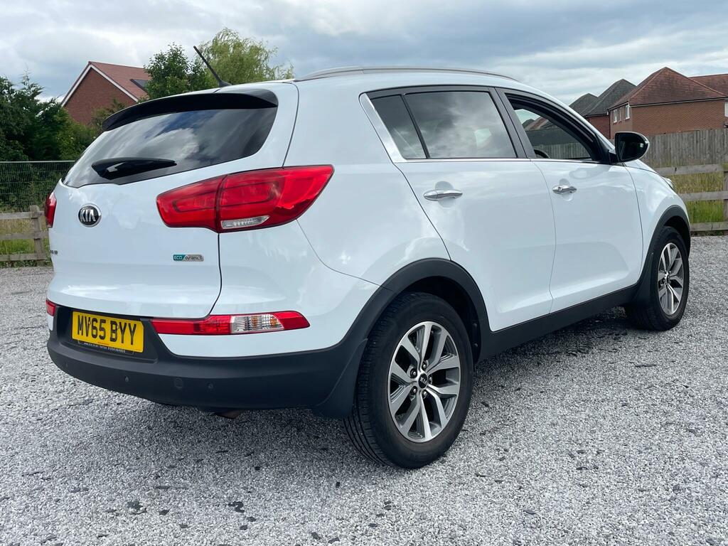 Kia Sportage 2 White #3
