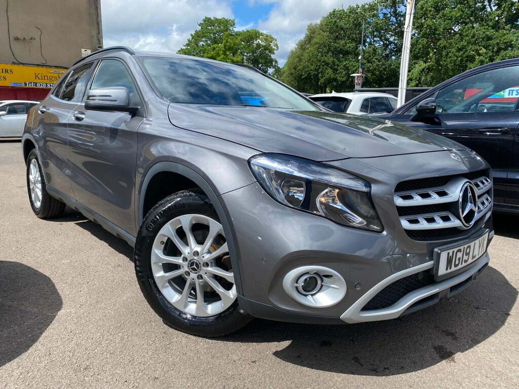 Mercedes-Benz GLA Class 1.6 Gla200 Se Executive 7G-dct Euro 6 Ss WG19LYK Grey #4