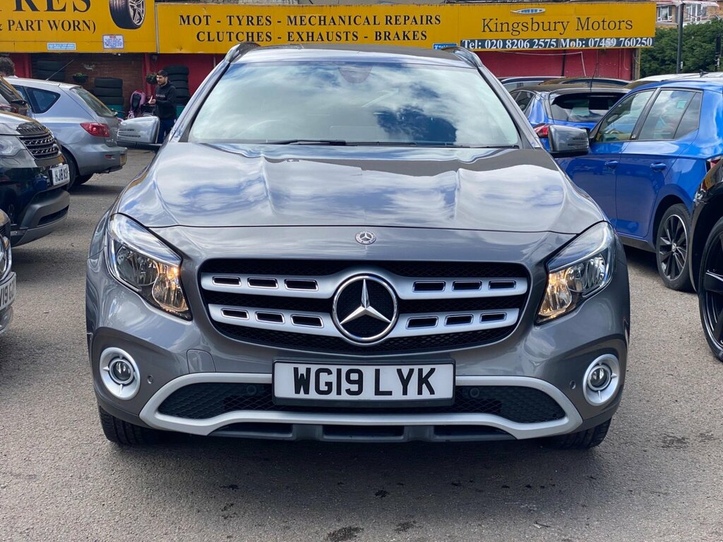 Mercedes-Benz GLA Class 1.6 Gla200 Se Executive 7G-dct Euro 6 Ss WG19LYK Grey #3