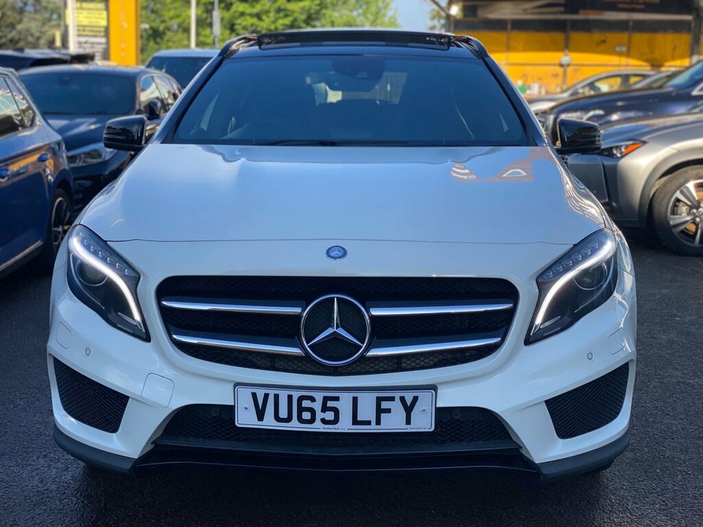 Mercedes-Benz GLA Class 2.0 Gla250 Amg Line Premium Plus Suv VU65LFY White #3