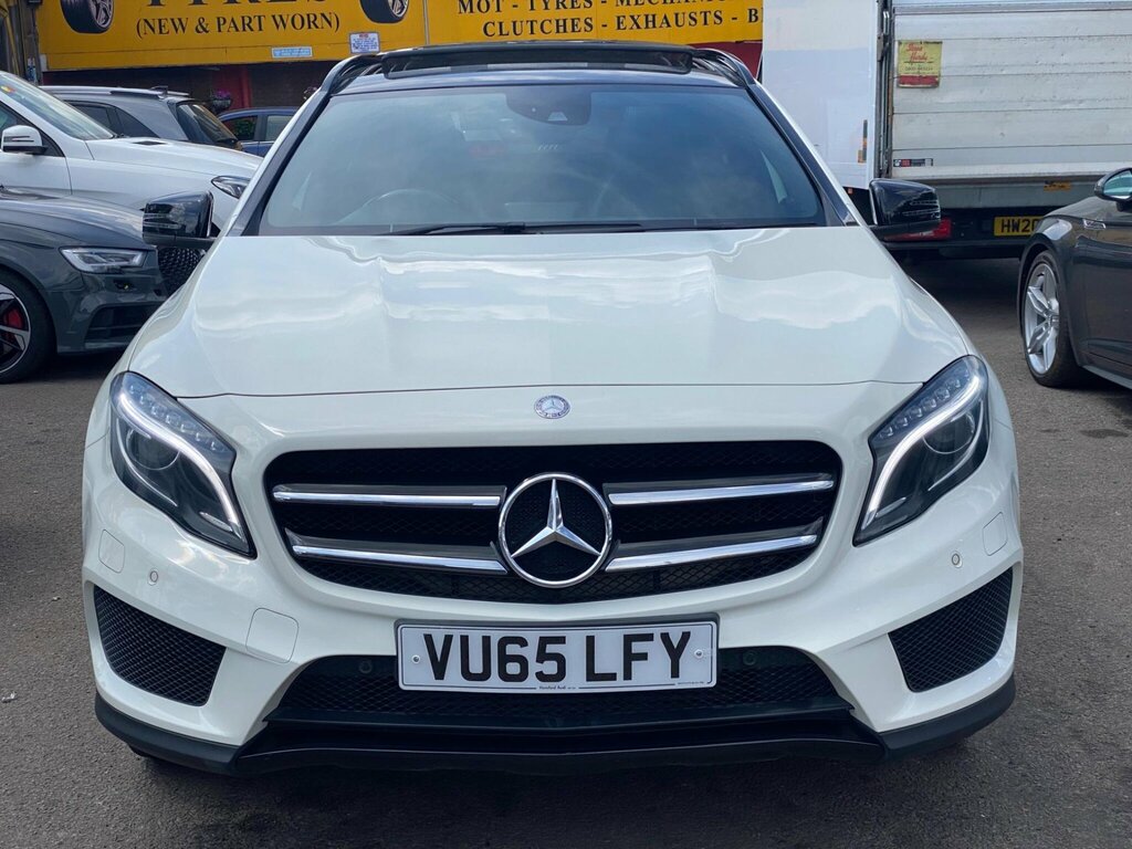 Mercedes-Benz GLA Class 2.0 Gla250 Amg Line Premium Plus Suv VU65LFY White #3