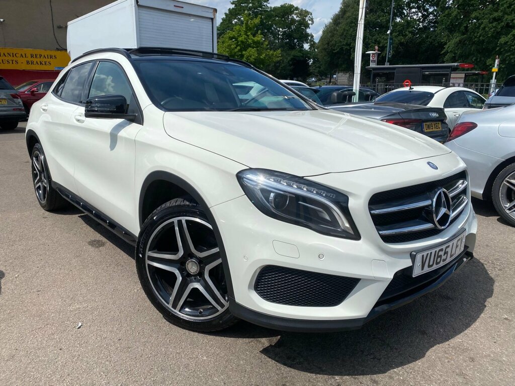 Mercedes-Benz GLA Class 2.0 Gla250 Amg Line Premium Plus Suv VU65LFY White #4