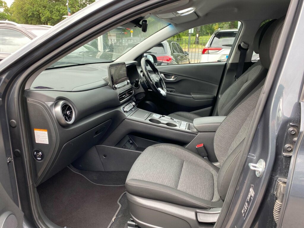 Hyundai Kona Hatchback  #33