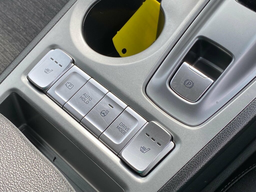 Hyundai Kona Hatchback  #28