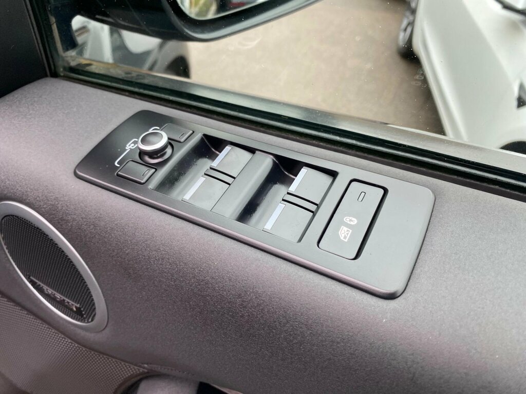 Land Rover Discovery Td4 Se Tech Grey #31