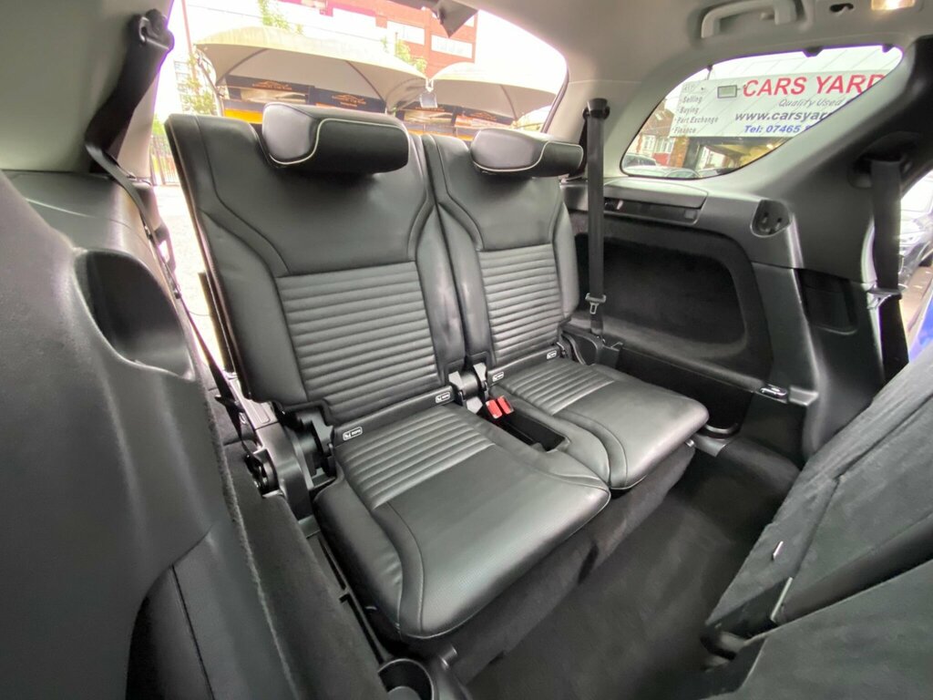 Land Rover Discovery Td4 Se Tech Grey #39