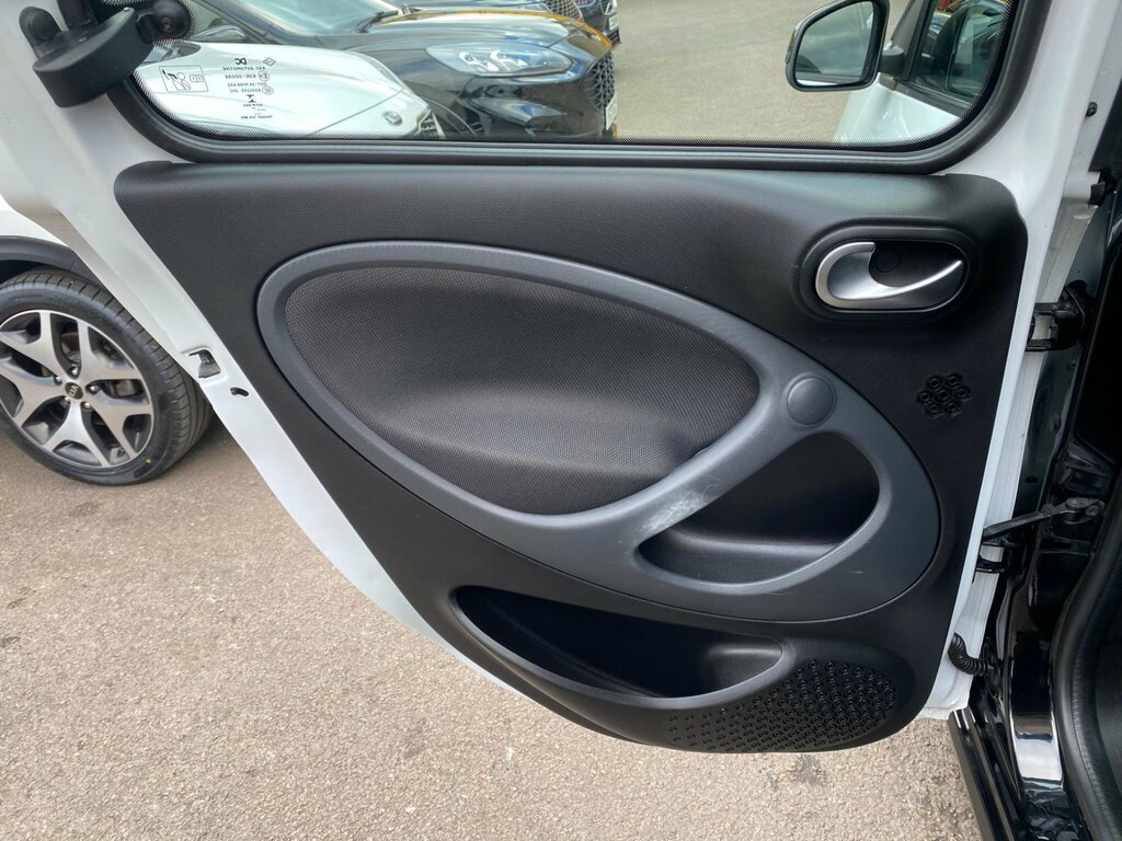 Smart Forfour 1.0 Passion Premium Twinamic Euro 6 S S Black #30