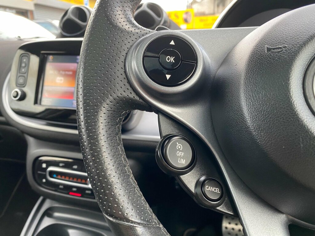 Smart Forfour 1.0 Passion Premium Twinamic Euro 6 S S Black #25