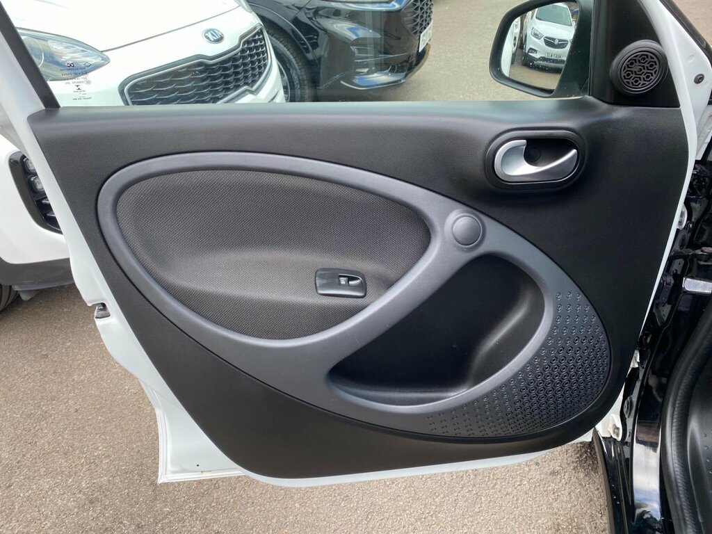 Smart Forfour 1.0 Passion Premium Twinamic Euro 6 S S Black #32