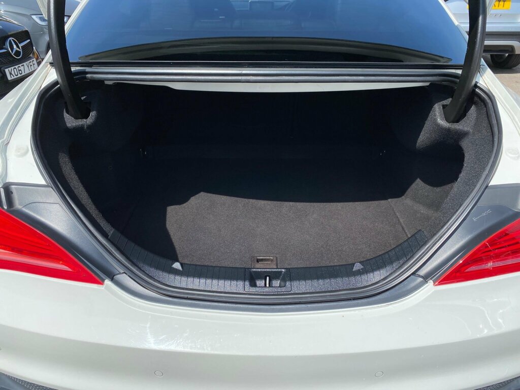 Mercedes-Benz CLA Class Cla 1.8 Cla200 #40