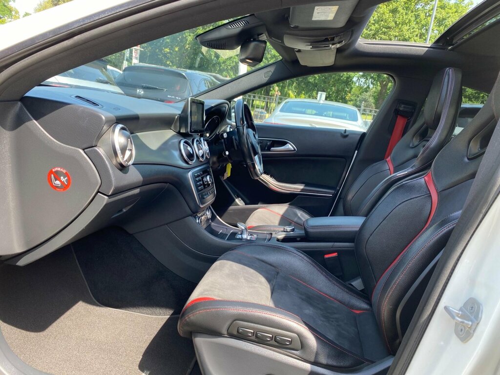 Mercedes-Benz CLA Class Cla 1.8 Cla200 #37