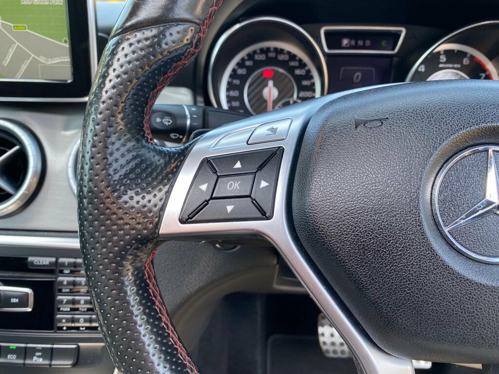 Mercedes-Benz CLA Class Cla 1.8 Cla200 #24