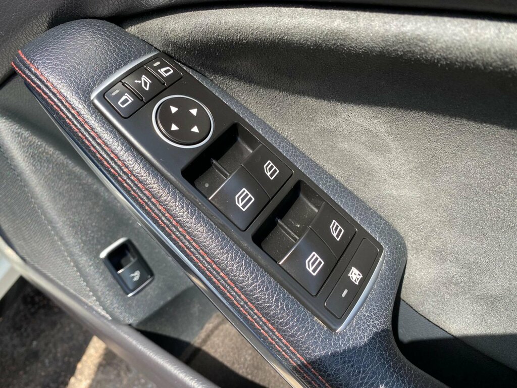 Mercedes-Benz CLA Class Cla 1.8 Cla200 #30