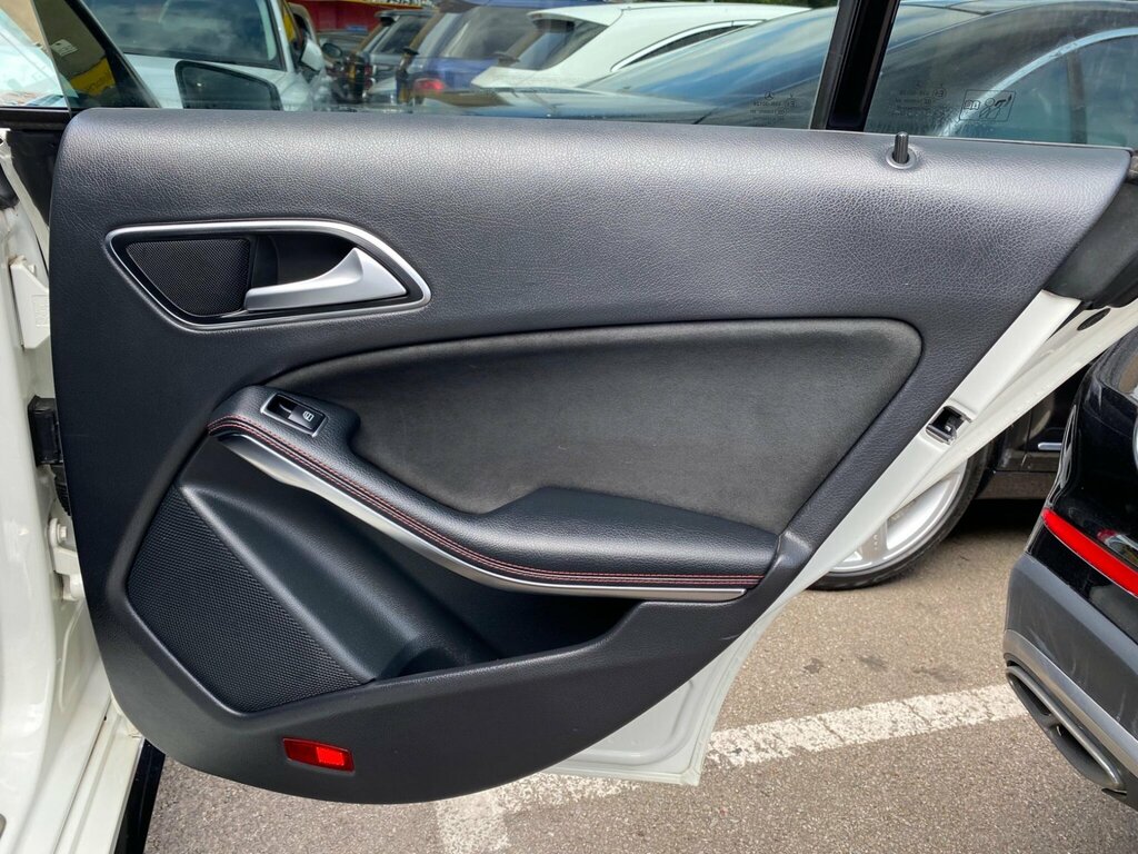 Mercedes-Benz CLA Class Cla45 Amg 4Matic White #31