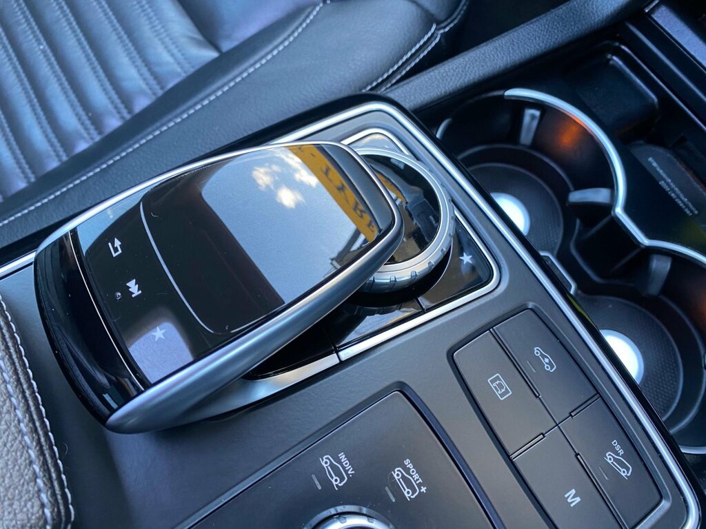 Mercedes-Benz GLE Class Black #30