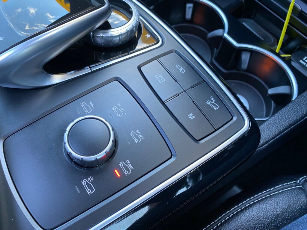 Mercedes-Benz GLE Class Black #29