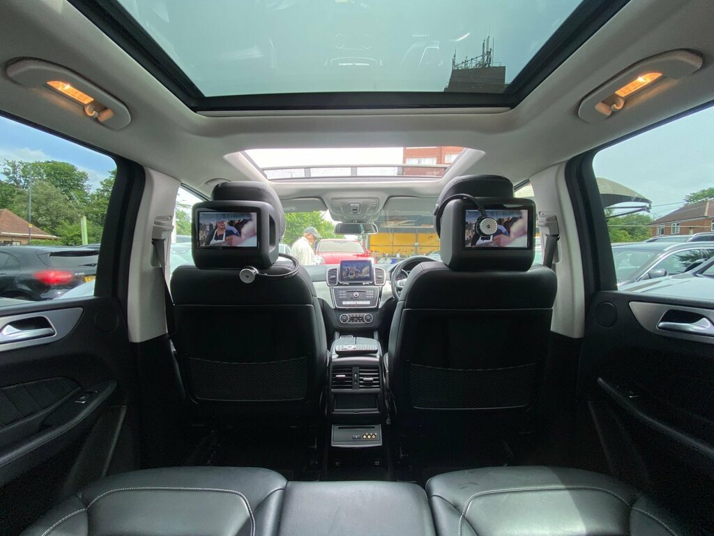 Mercedes-Benz GLE Class Black #40