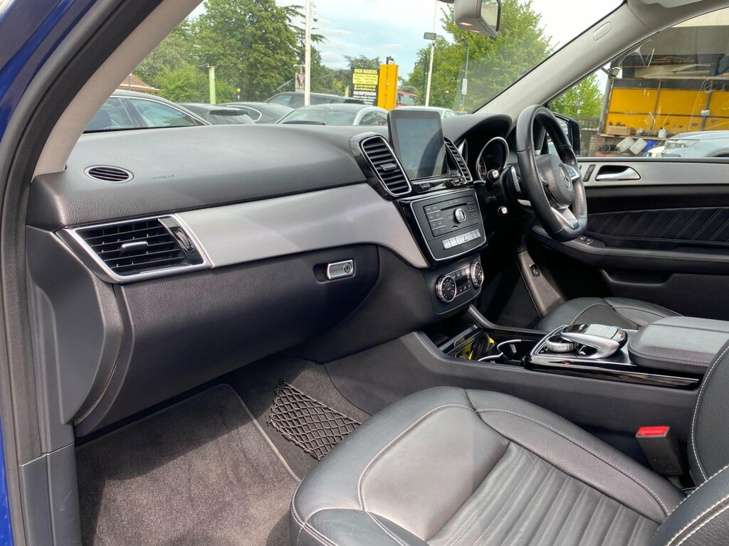 Mercedes-Benz GLE Class Black #46