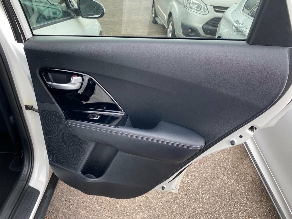 Kia Niro Niro 3 Red #35