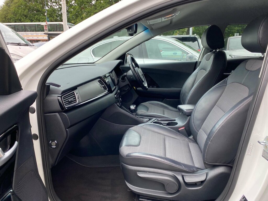 Kia Niro Niro 3 Red #31