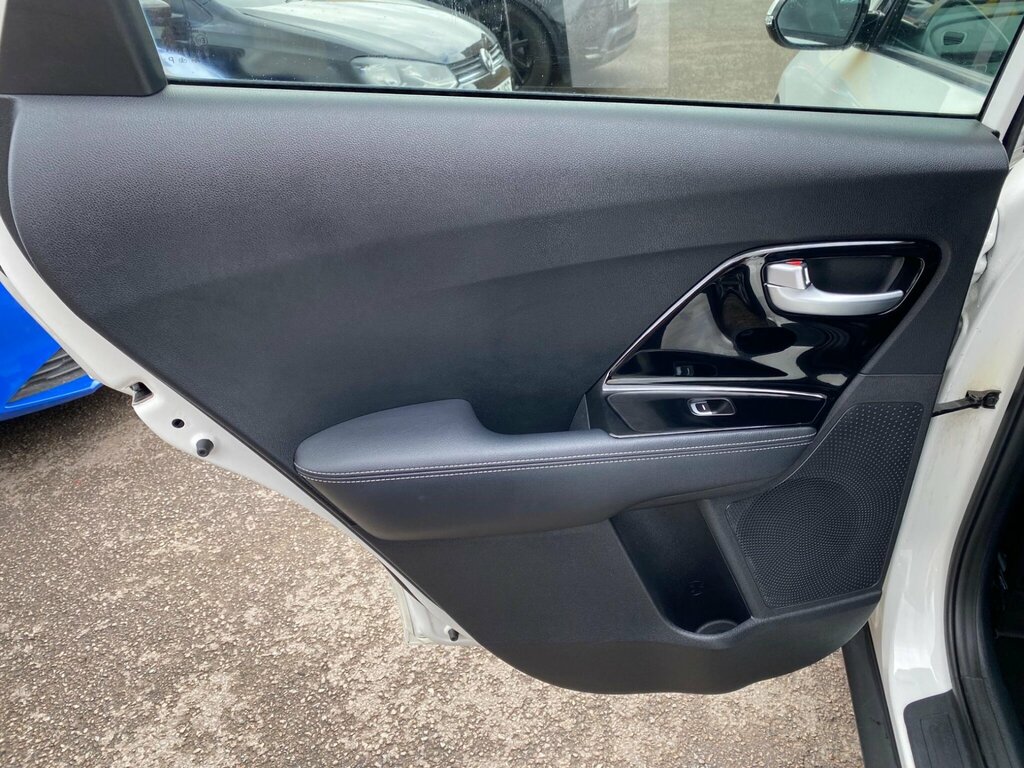 Kia Niro Niro 3 Red #33