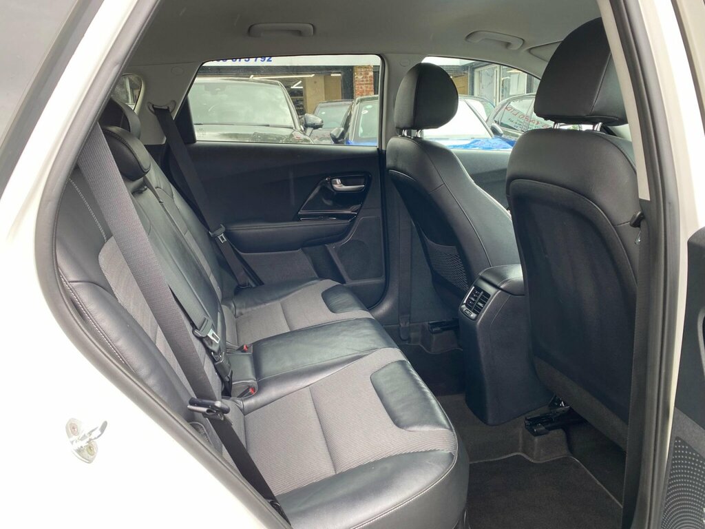 Kia Niro Niro 3 Red #36