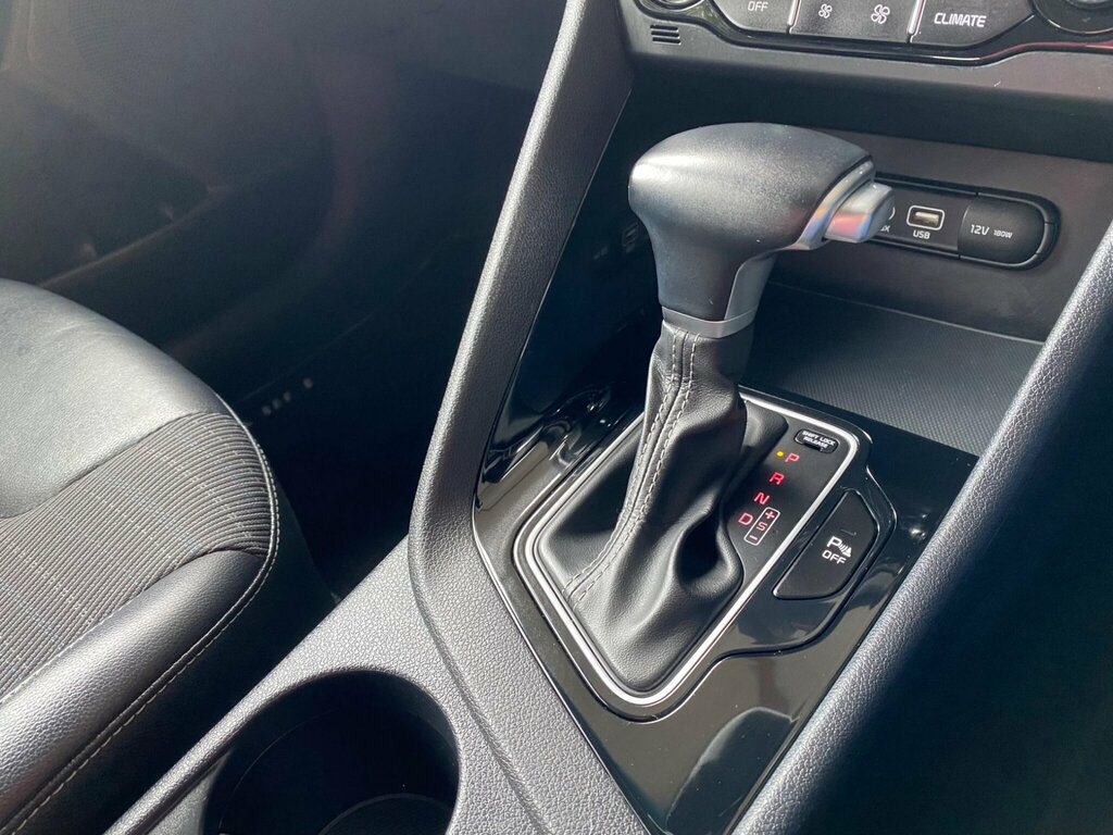 Kia Niro Niro 3 Red #25