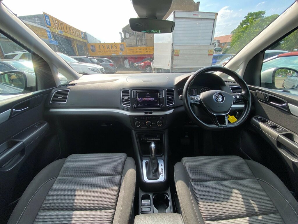 Volkswagen Sharan 1.4 Tsi Se Nav Dsg Euro 6 Ss Silver #2