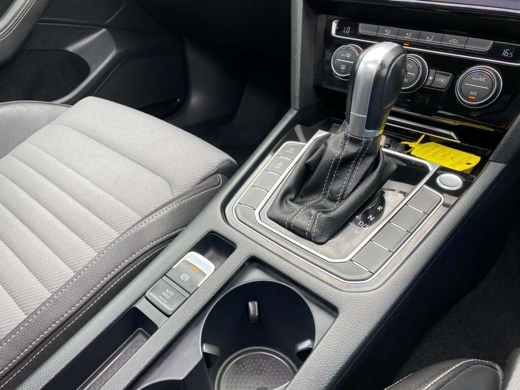 Volkswagen Passat Tsi R-line U3095 Ulez White #29
