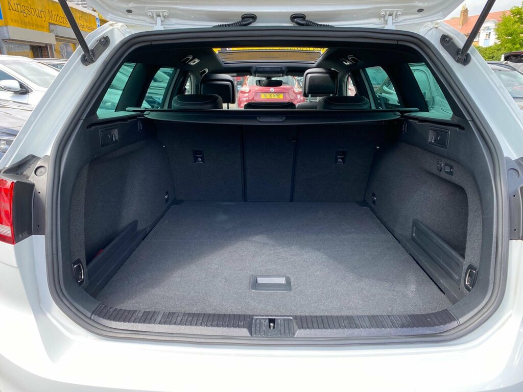 Volkswagen Passat Se Business Blue #40