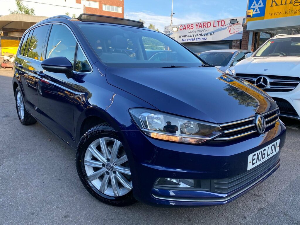 Volkswagen Touran Black #8