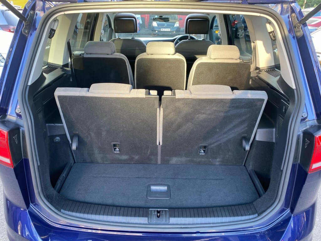 Volkswagen Touran Black #39