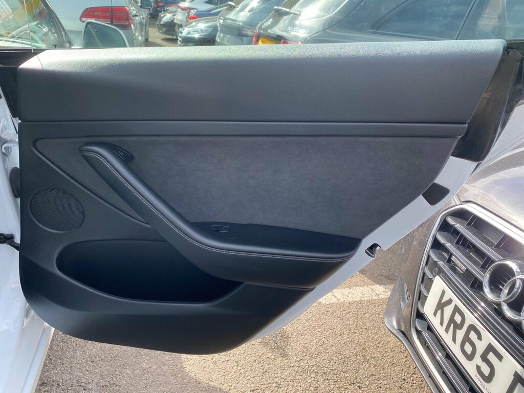 Tesla Model 3 2021 71 Dual #26