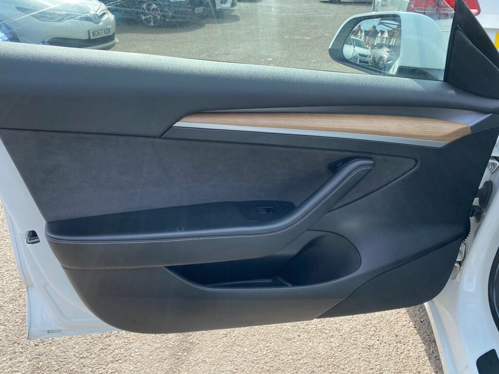 Tesla Model 3 2021 71 Dual #30