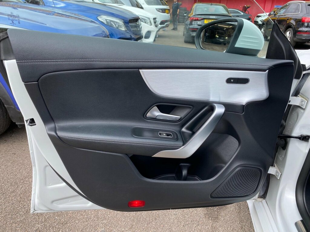 Mercedes-Benz CLA Class 220D Amg Line Coupe Silver #37