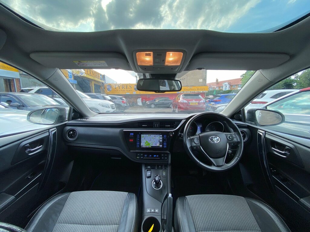 Toyota Auris 1.8 Vvt-h Excel Cvt Euro 6 Ss Safety Sense White #2