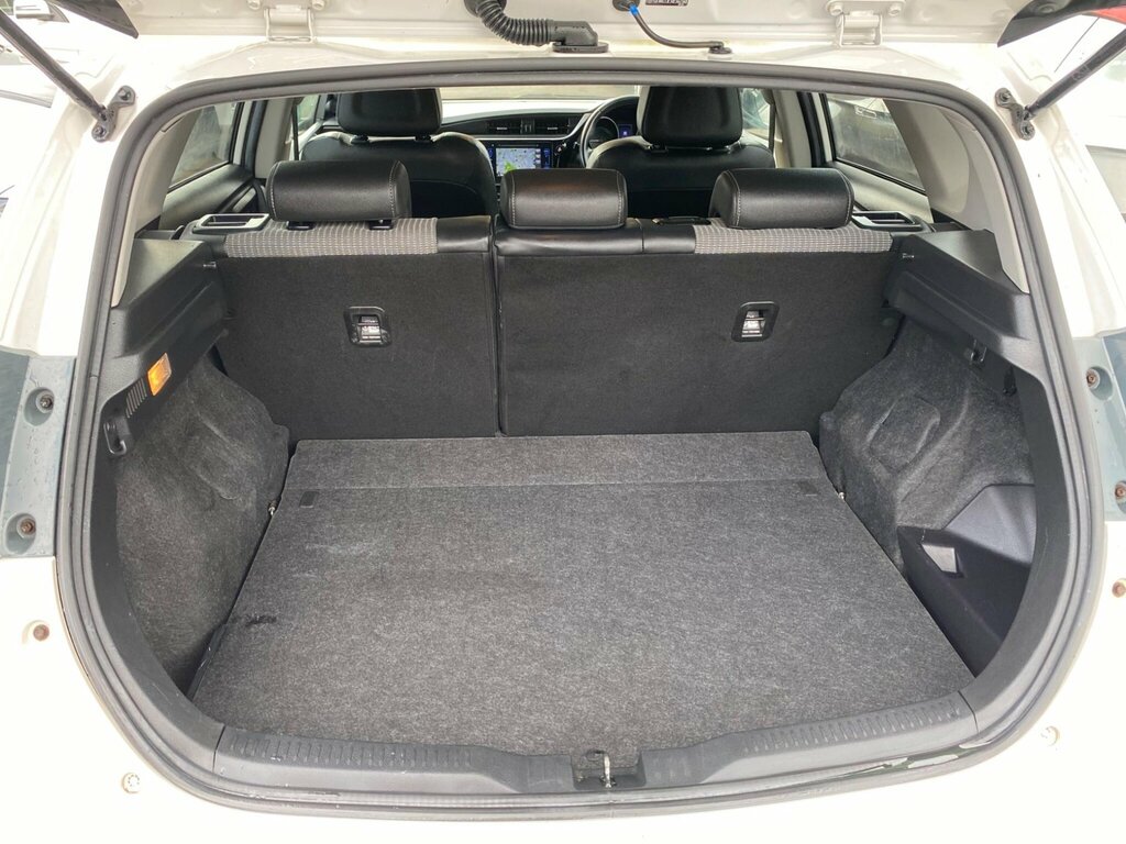 Toyota Auris 1.6 D-4d Excel Euro 6 Ss Grey #35