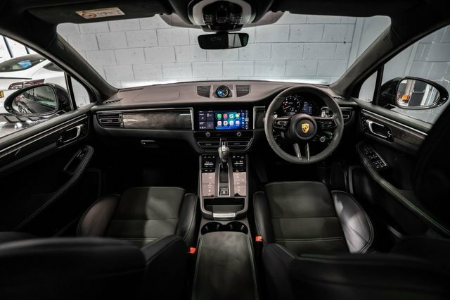 Porsche Macan V6 Gts Suv LD22WXP Black #2