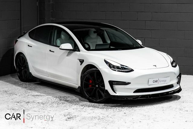 Tesla Model 3 Motor Performance Saloon White