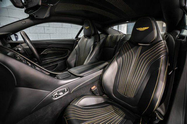 Aston Martin DB11 V12. Quantum Silver Silver #22