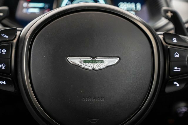 Aston Martin DB11 V12. Quantum Silver Silver #32