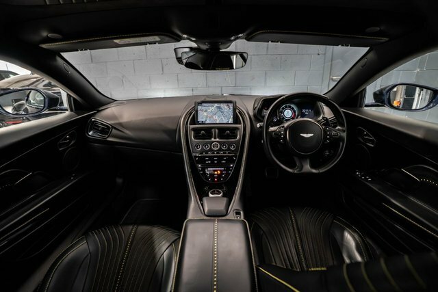 Aston Martin DB11 V12. Quantum Silver Silver #26