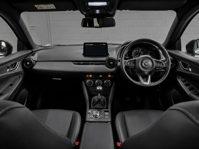 Mazda CX-3 Skyactiv-g Sport Nav Suv White #2