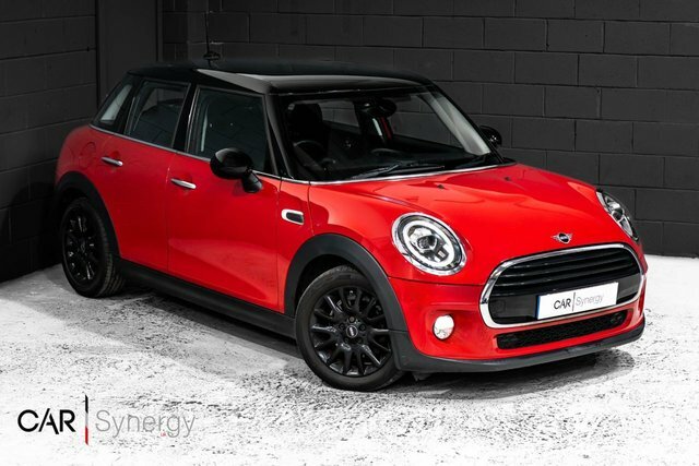 Mini Hatch Cooper Classic Hatchback Red