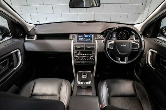 Land Rover Discovery Sport Td4 Se Tech Suv Black #2