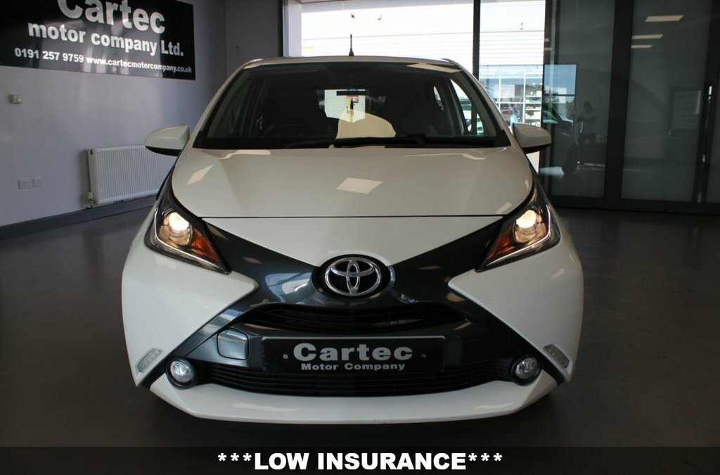 Toyota Aygo 1L X-style White #2