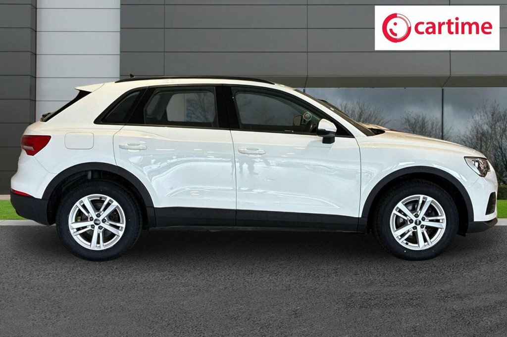 Audi Q3 2L Technik DA21OUP White #2