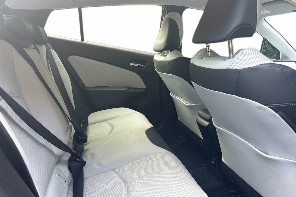 Toyota Prius Hatchback Grey #8