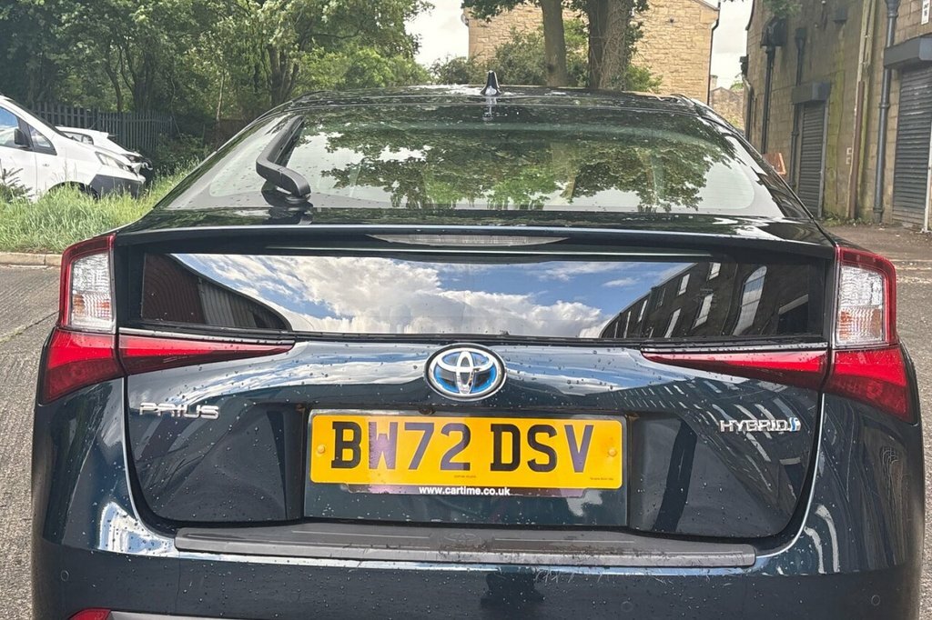 Toyota Prius Hatchback Grey #20